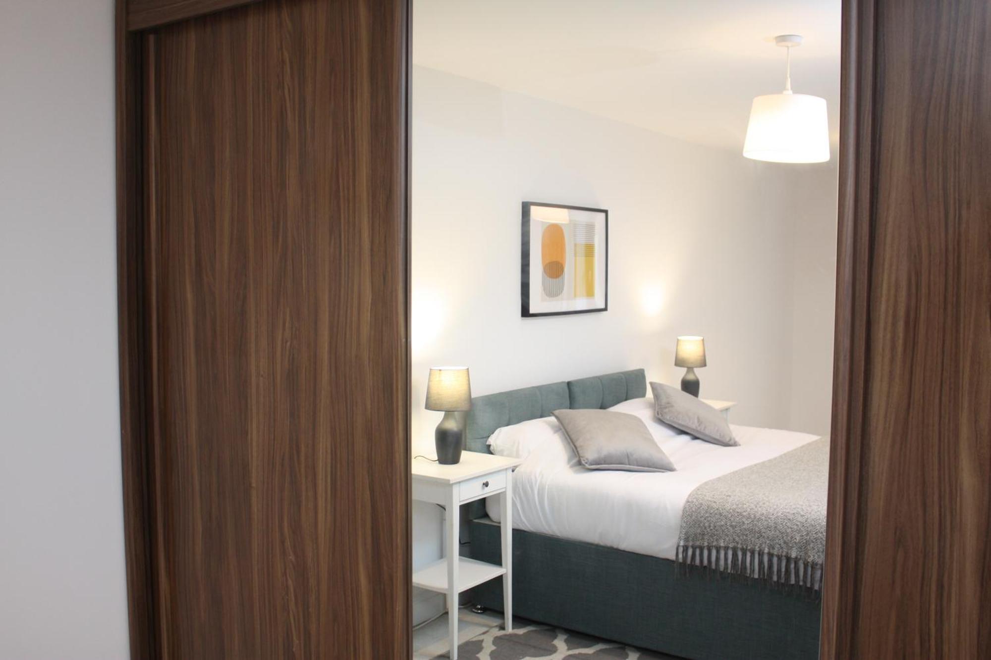 2 Bed 2 Bath Apartment & Parking - Lgw 10Min Drive Кролі Екстер'єр фото